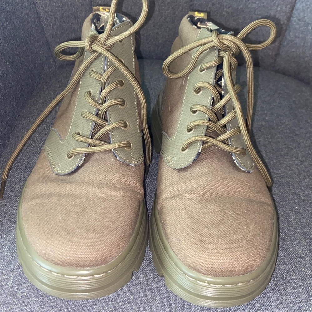 Dr. Martens Bonny II Olive Green Combat Boots Unisex Men Size 8 Women Size 7